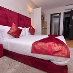 Le 135 Appart Hotel