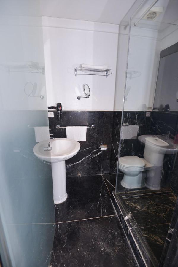 Le 135 Appart Hotel 3*